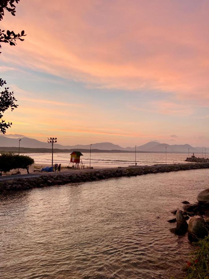 Hostal Farol Da Barra Floripa *