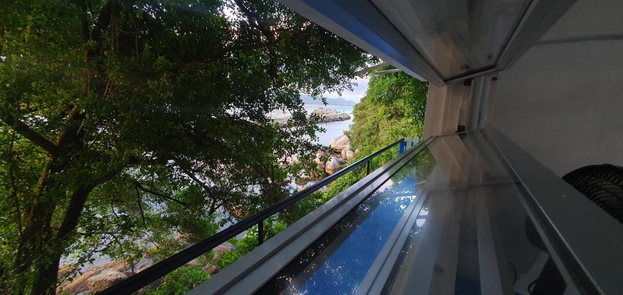 Hostal Farol Da Barra Floripa